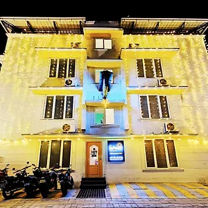 *** Hotel The Waves Fortkochi India