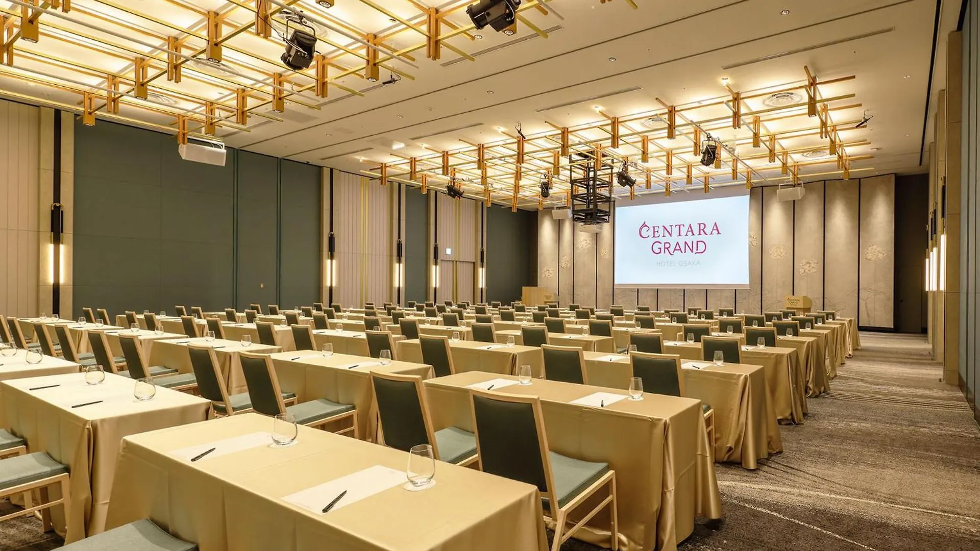 Centara Grand Hotel Osaka 5*,  Japan